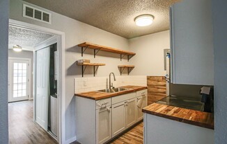 1 bed, 1 bath, 602 sqft, $695, Unit 1