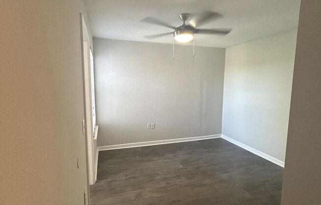 3 beds, 2 baths, 982 sqft, $1,784, Unit 1033