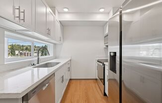 Brand-new 6B3B Townhouse near UW starts from $799/room.