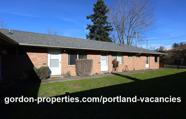 NE 65th Ave - North Tabor single level 1 bedroom apartment