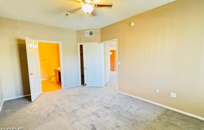 2 beds, 2 baths, $1,745, Unit UNIT 3214