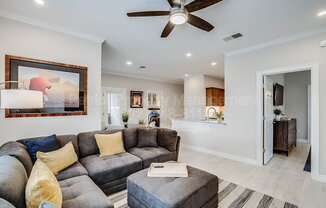 2 beds, 2 baths, 972 sqft, $2,800, Unit Unit 1150