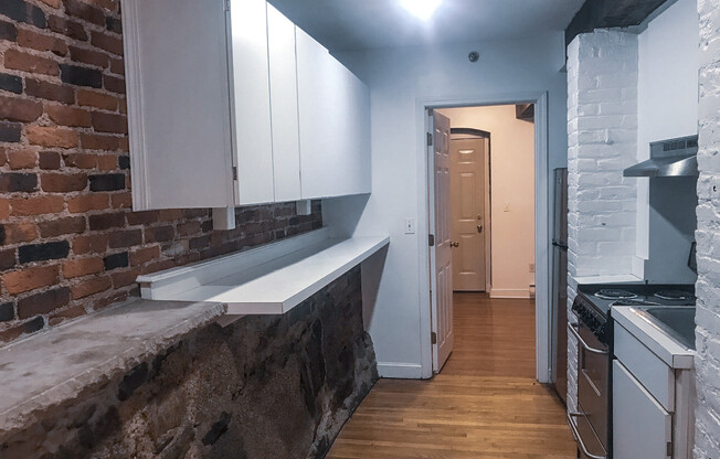11 CLEVELAND PL