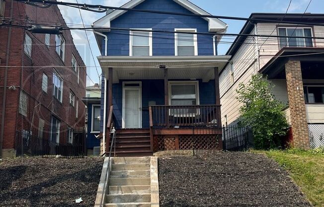 Move In Ready : 2BR Single Family Home in Dormont, GARAGE, AC, FENCED Yard, W/D, DW, Pets ok!