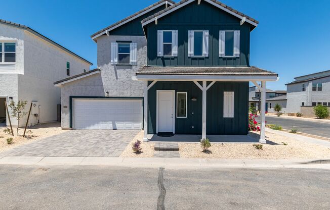 Like new home in convenient Goodyear location!