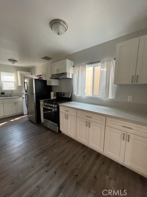 3 beds, 1 bath, 1,078 sqft, $3,750