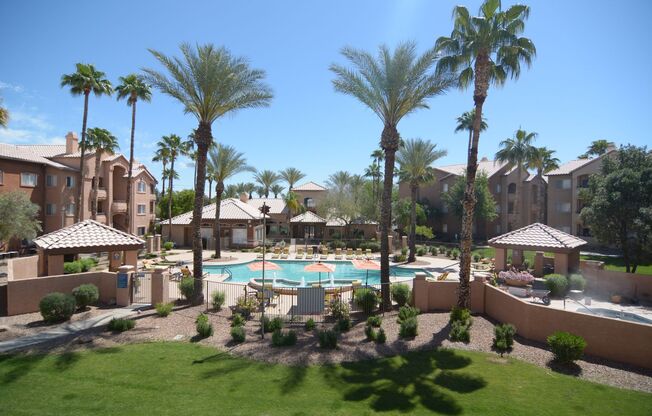 Fully Furnished 2 Bedroom 2 Bath Condo! Central Tucson Location!