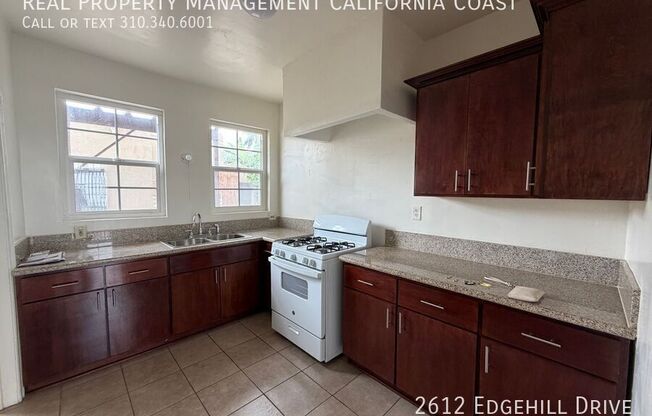 2612 Edgehill Dr 2612