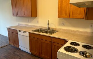 Studio, 1 bath, 525 sqft, $1,300, Unit 08-211