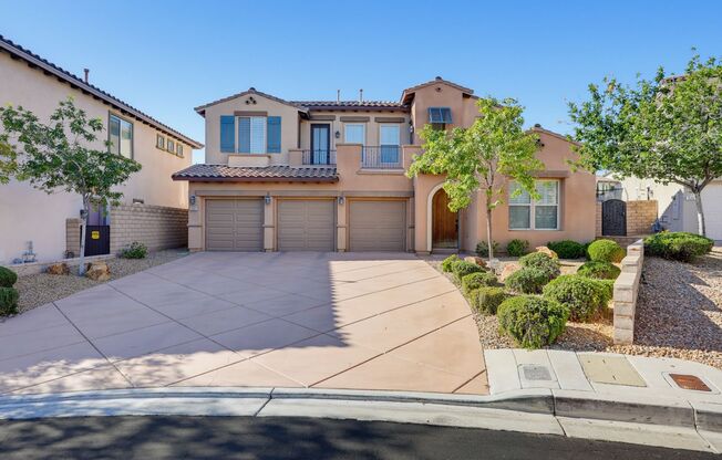 Beautiful Summerlin Paseos Home With 1st Floor Primary Suite