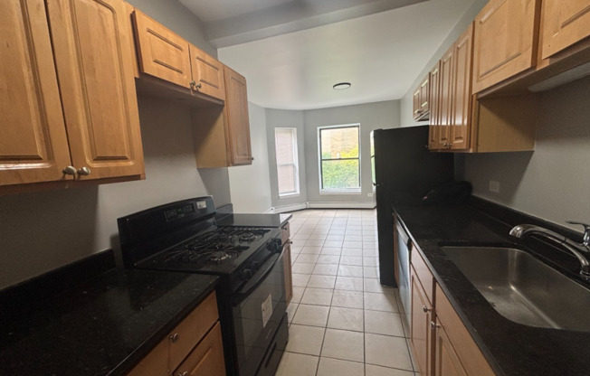 4 beds, 2 baths, $1,950