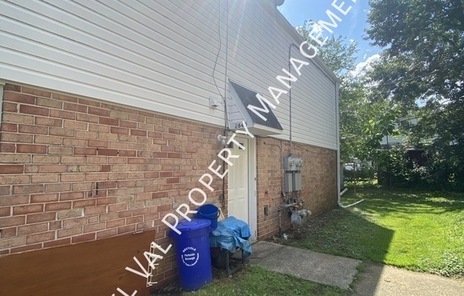 2640 PARKSIDE PL