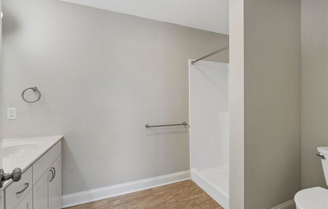 2 beds, 2.5 baths, $2,300, Unit 3