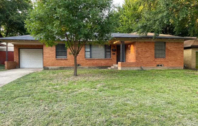 1413 W TUCKER BLVD