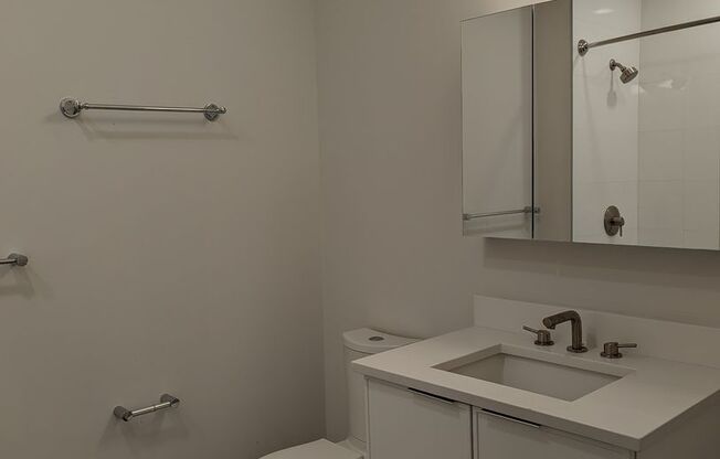 3 beds, 1 bath, 1,065 sqft, $3,800, Unit 202