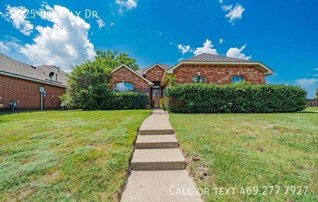 2825 BEVERLY DR