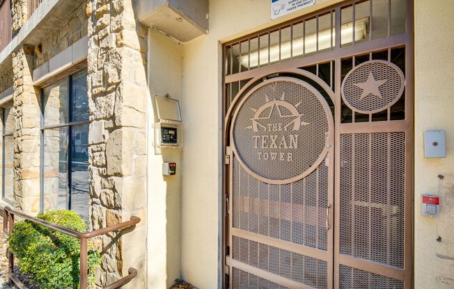 Pre-Lease - Texan Tower West Campus - 4Bedroom - New Finish Out - Elevator - Parking