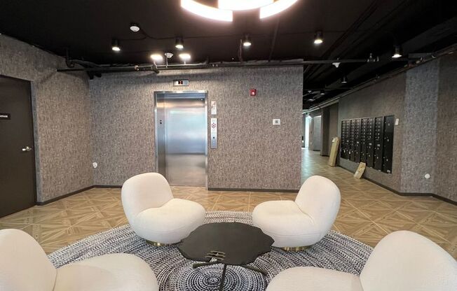 2 beds, 1 bath, 795 sqft, $1,900, Unit 608