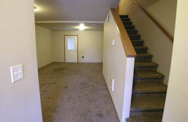 3415 S 47 ST