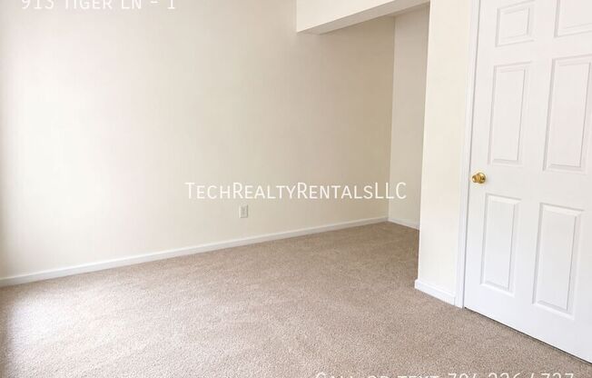 913 TIGER LN