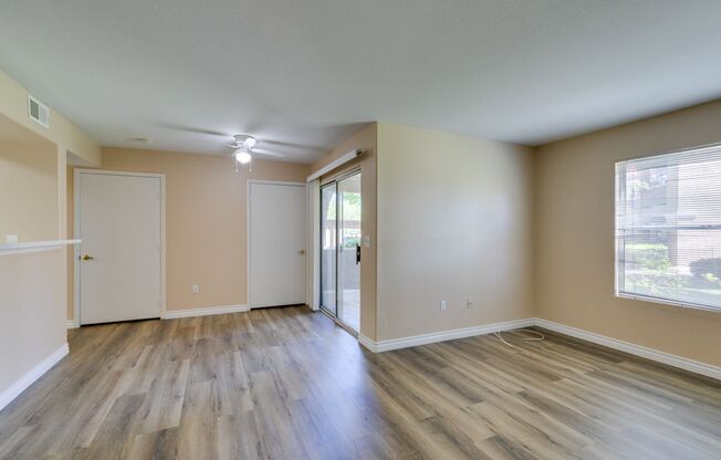 Beautiful 2Bed/2Bath First Floor Condo located in Silverado Ranch