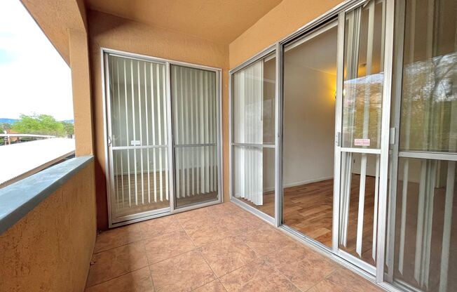 2 beds, 1 bath, 810 sqft, $1,025, Unit 12-C