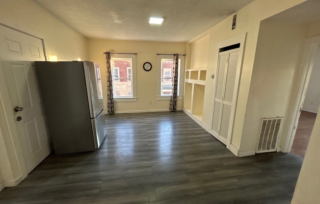 4 beds, 1 bath, 1,350 sqft, $2,400, Unit 2