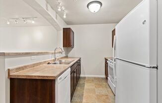 2 beds, 1 bath, 1,100 sqft, $1,485, Unit 312