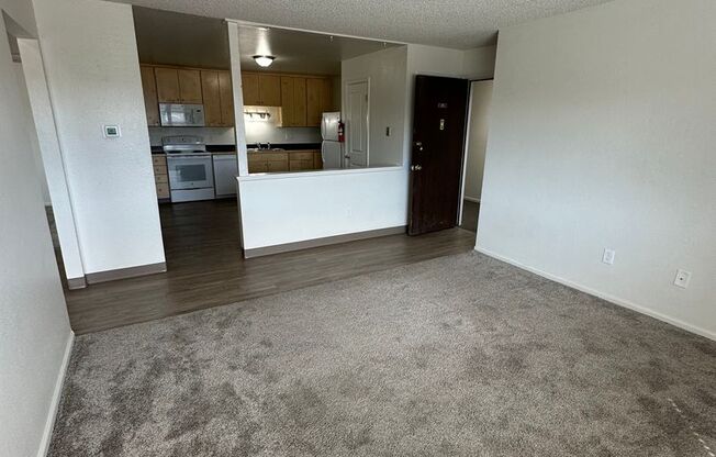 4400 Parkview Dr