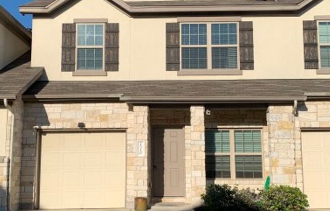 3 bed 2 ba townhome in South Austin