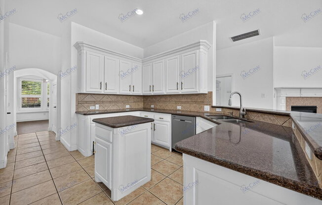 2208 GRIZZLY RUN LN