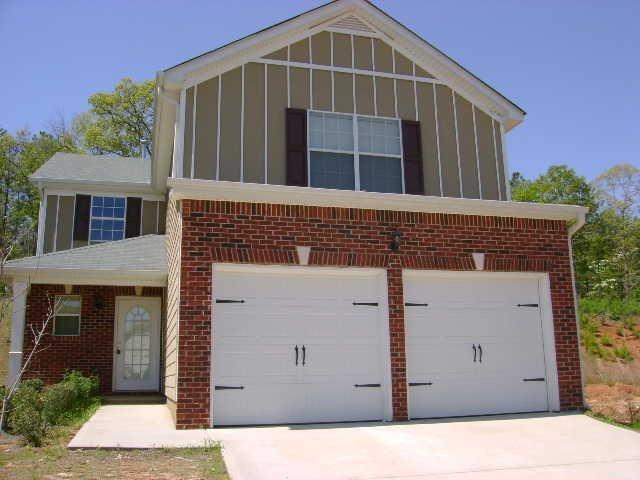 Spacious 4-Bedroom Home with Fireplace, Stylish Kitchen & Community Amenities – Move-In Ready!