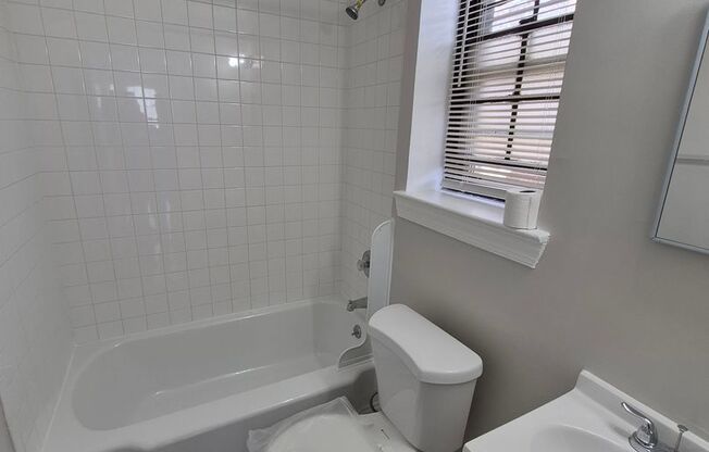 1 bed, 1 bath, 650 sqft, $1,225, Unit 03-1506