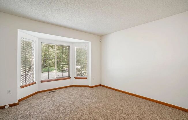 BEAUTIFUL 4 Bed 3 Bath Single Family Home in Superior
