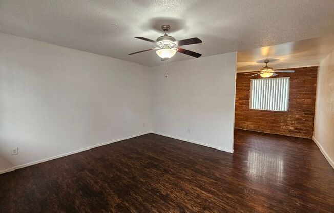 1022-1024 S. Dorsey Lane