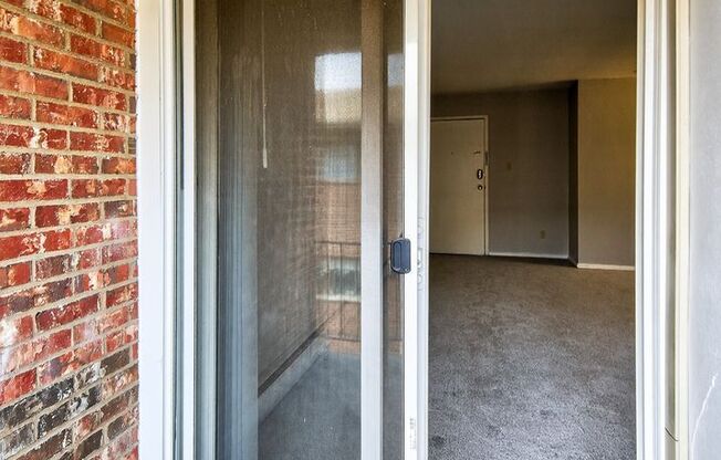 1 bed, 1 bath, 400 sqft, $875, Unit 13