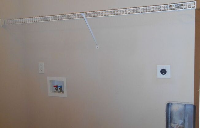 3 beds, 2 baths, 1,447 sqft, $1,524, Unit 0505