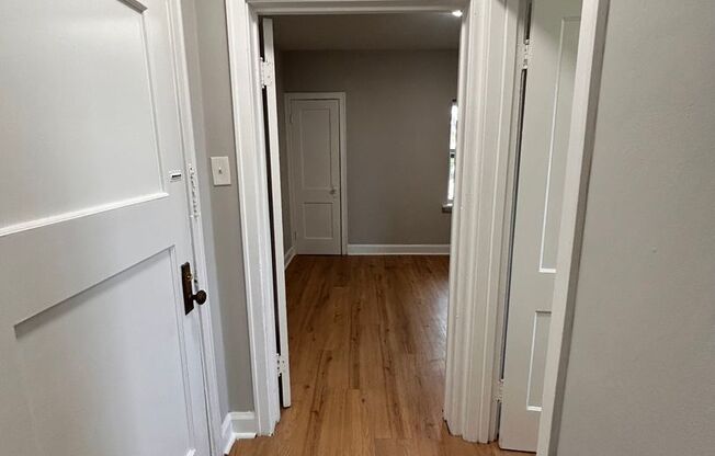 Lower East Side Milwaukee Studio and One bed Apartments- Flexible Lease Terms