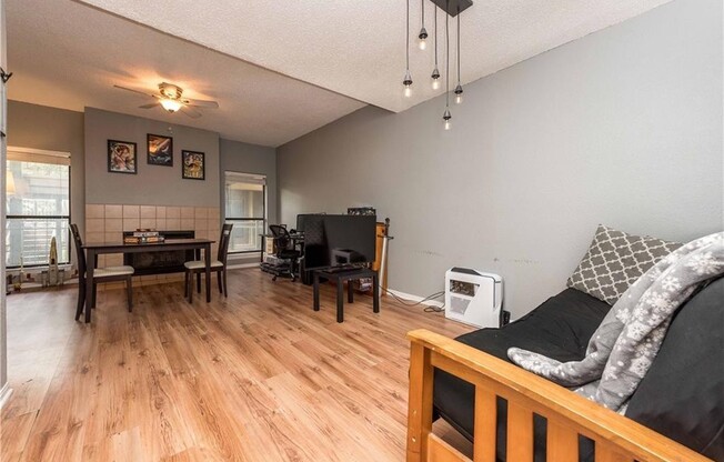 K613 - Robbins Place #210