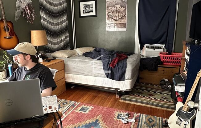 Huge 4 bed in Allston....