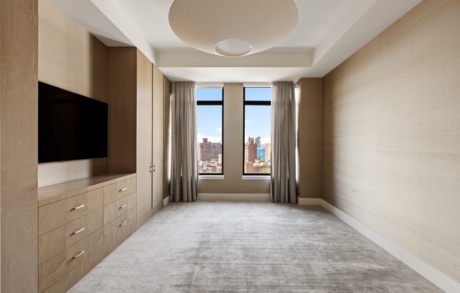 155 W 11 ST