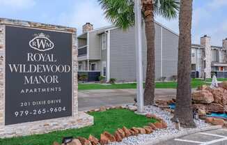 Apartments and Townhomes
in Clute, TX