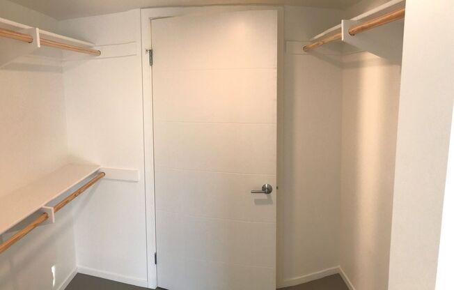 2 beds, 2 baths, 971 sqft, $3,095, Unit 234