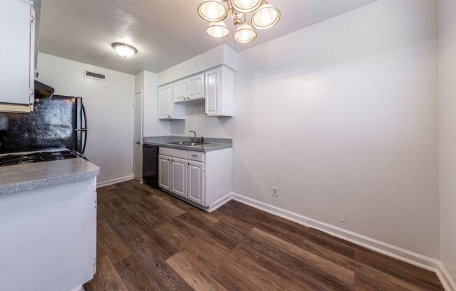 2 beds, 2 baths, 1,000 sqft, $799, Unit 159-I