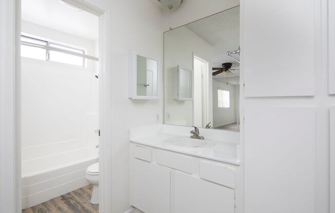 Trade Winds Apartments