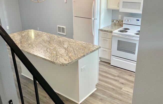 2 beds, 1.5 baths, 800 sqft, $1,499, Unit 1671B