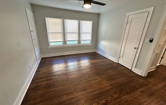 2 beds, 1 bath, $995