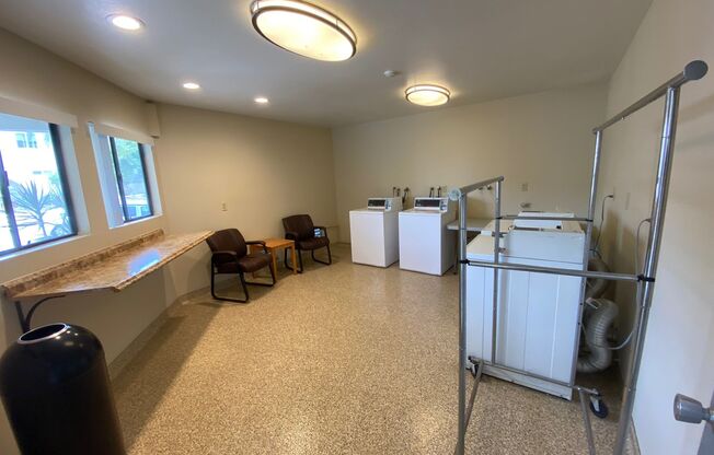 Hillcrest Palms Apartments