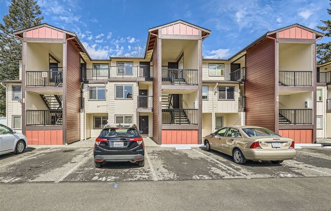2 beds, 1.5 baths, 900 sqft, $2,195, Unit Unit 13