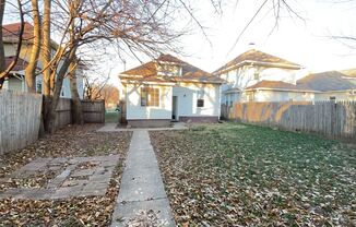 3 beds, 1 bath, $1,225